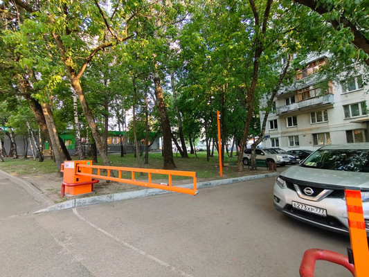 Продам двухкомнатную (2-комн.) квартиру, Ангарская ул, 69, Москва г