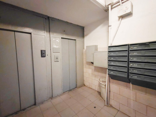 Продам двухкомнатную (2-комн.) квартиру, Ангарская ул, 69, Москва г
