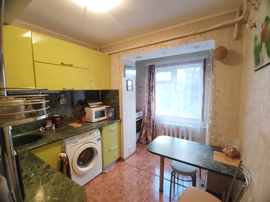 Продам двухкомнатную (2-комн.) квартиру, Звездная ул, 14, Туапсе г