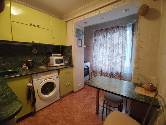 Продам двухкомнатную (2-комн.) квартиру, Звездная ул, 14, Туапсе г