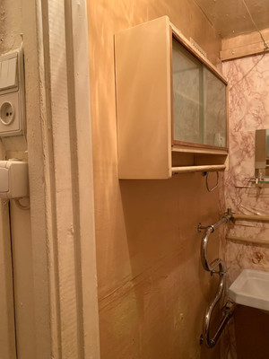 Продам трехкомнатную (3-комн.) квартиру, Павловская ул, 54, Колпино г