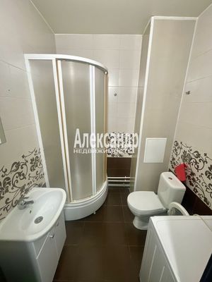 Продам однокомнатную (1-комн.) квартиру, Воронцовский б-р, 18, Мурино п