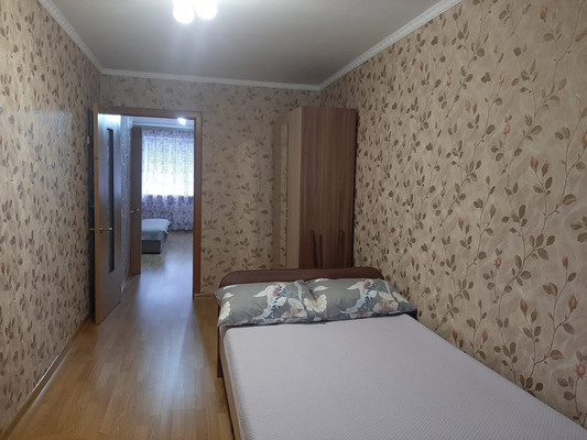 Продам двухкомнатную (2-комн.) квартиру, Калинина ул, 105, Тихорецк г