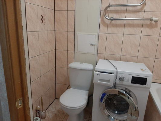 Продам двухкомнатную (2-комн.) квартиру, Калинина ул, 105, Тихорецк г