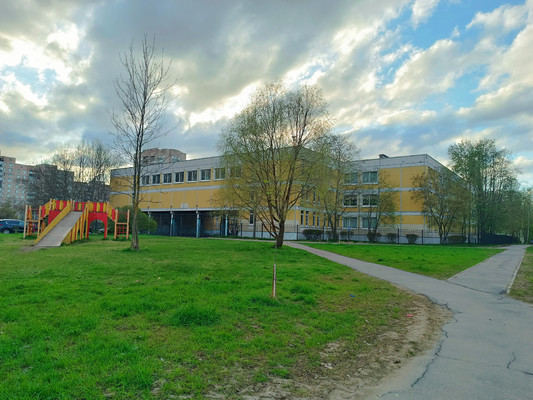 Продам двухкомнатную (2-комн.) квартиру, Дыбенко ул, 38, Санкт-Петербург г