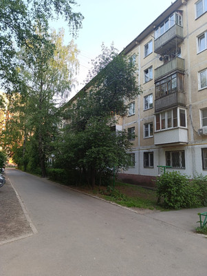 Продам трехкомнатную (3-комн.) квартиру, Калинина (Железнодорожный мкр.) ул, 11, Балашиха г