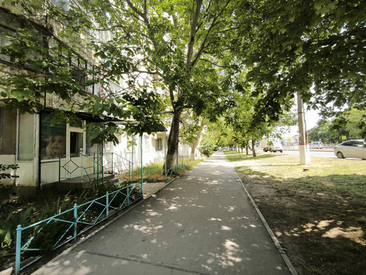 Продам двухкомнатную (2-комн.) квартиру, 60 лет Октября ул, 5, Симферополь г