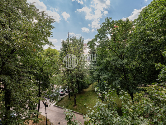 Продам трехкомнатную (3-комн.) квартиру, Фрунзенская наб, 48, Москва г