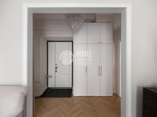 Продам трехкомнатную (3-комн.) квартиру, Фрунзенская наб, 48, Москва г