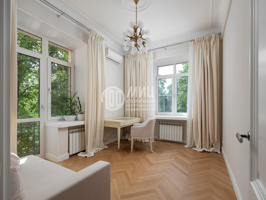 Продам трехкомнатную (3-комн.) квартиру, Фрунзенская наб, 48, Москва г