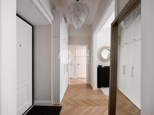 Продам трехкомнатную (3-комн.) квартиру, Фрунзенская наб, 48, Москва г