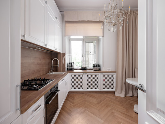 Продам трехкомнатную (3-комн.) квартиру, Фрунзенская наб, 48, Москва г