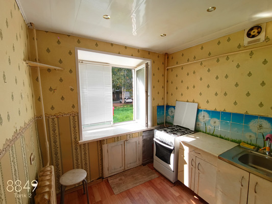 Продам двухкомнатную (2-комн.) квартиру, Ленинградская ул, 4, Воткинск г