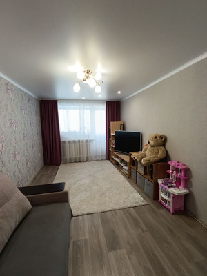 Продам двухкомнатную (2-комн.) квартиру, Одоевского ул, 27, Ишим г