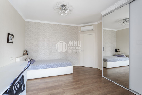 Продам многокомнатную квартиру, Рябиновая ул, 3к3, Москва г