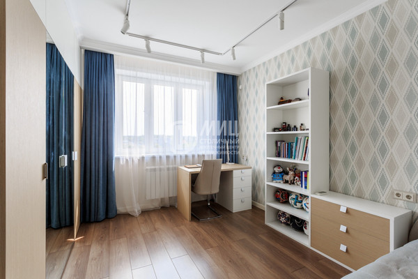 Продам многокомнатную квартиру, Рябиновая ул, 3к3, Москва г