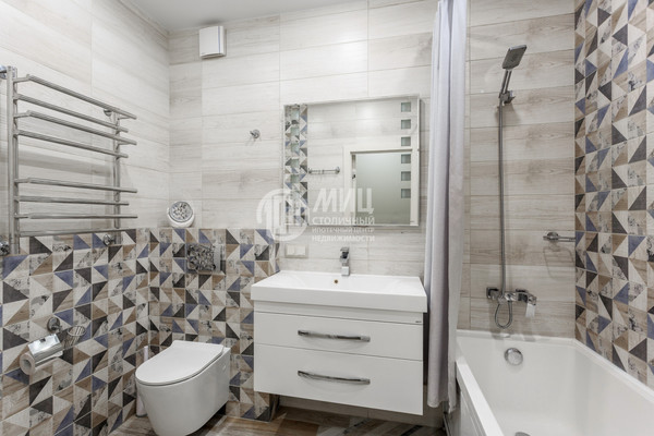 Продам многокомнатную квартиру, Рябиновая ул, 3к3, Москва г