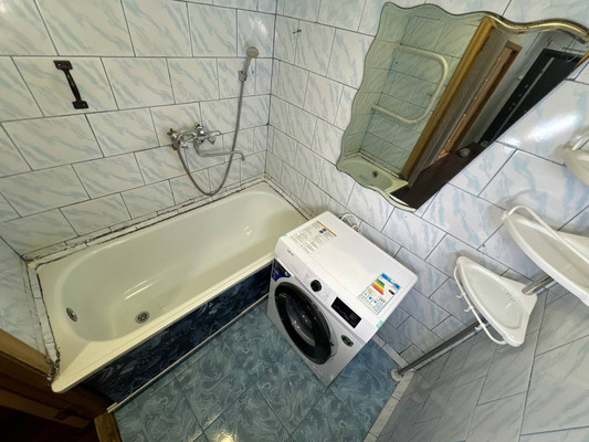 Продам трехкомнатную (3-комн.) квартиру, Московский пр-кт, 6к3, Комсомольск-на-Амуре г