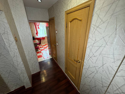 Продам трехкомнатную (3-комн.) квартиру, Московский пр-кт, 6к3, Комсомольск-на-Амуре г
