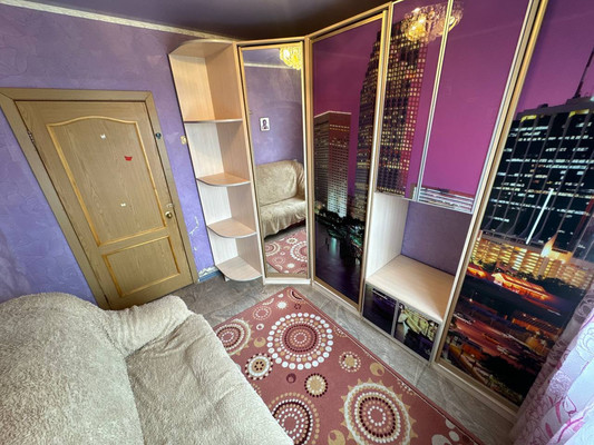 Продам трехкомнатную (3-комн.) квартиру, Московский пр-кт, 6к3, Комсомольск-на-Амуре г
