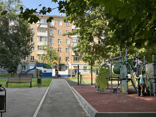 Продам трехкомнатную (3-комн.) квартиру, Трофимова ул, 24к1, Москва г