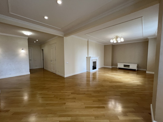 Продам трехкомнатную (3-комн.) квартиру, Казахстанский пер, 19б, Ростов-на-Дону г