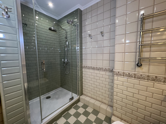 Продам трехкомнатную (3-комн.) квартиру, Казахстанский пер, 19б, Ростов-на-Дону г