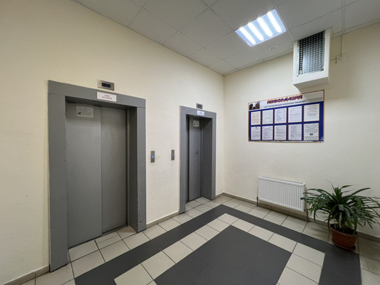 Продам трехкомнатную (3-комн.) квартиру, Казахстанский пер, 19б, Ростов-на-Дону г