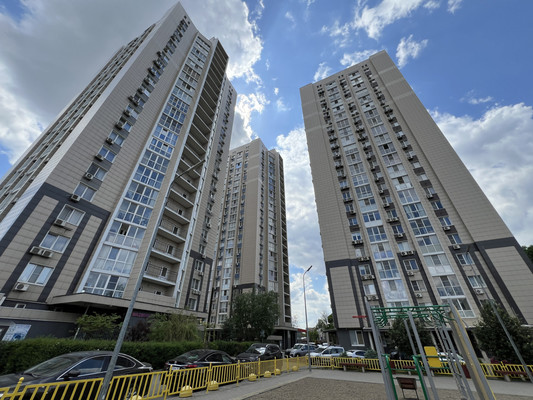 Продам трехкомнатную (3-комн.) квартиру, Казахстанский пер, 19б, Ростов-на-Дону г