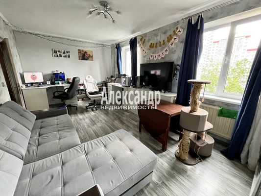 Продам трехкомнатную (3-комн.) квартиру, Шлиссельбургский пр-кт, 12к1, Санкт-Петербург г