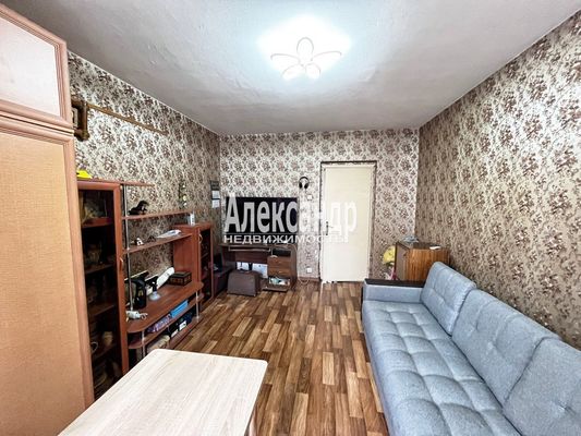 Продам трехкомнатную (3-комн.) квартиру, Шлиссельбургский пр-кт, 12к1, Санкт-Петербург г