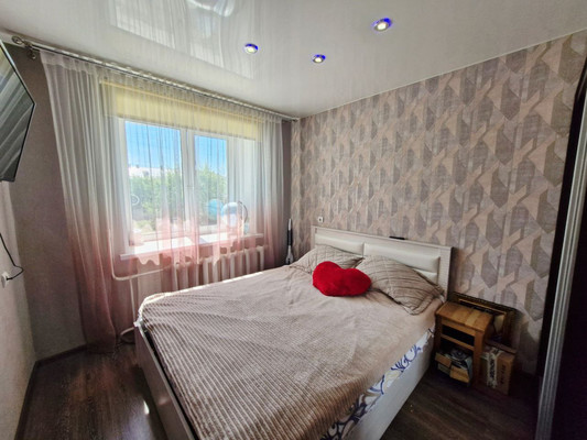 Продам трехкомнатную (3-комн.) квартиру, Деповская ул, 182, Ишим г