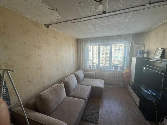 Продам трехкомнатную (3-комн.) квартиру, Хлыновская ул, 22, Киров г