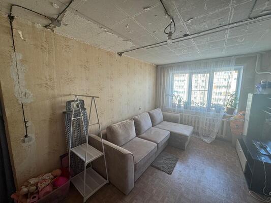 Продам трехкомнатную (3-комн.) квартиру, Хлыновская ул, 22, Киров г