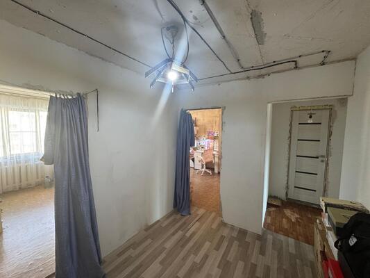 Продам трехкомнатную (3-комн.) квартиру, Хлыновская ул, 22, Киров г