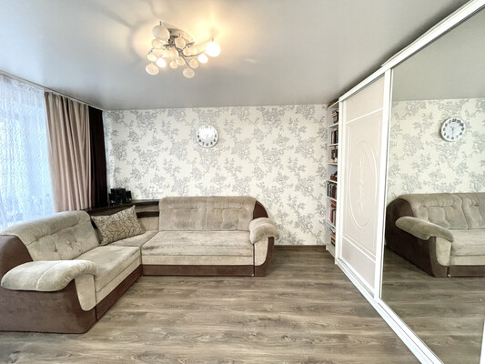 Продам трехкомнатную (3-комн.) квартиру, Сурикова ул, 36, Киров г