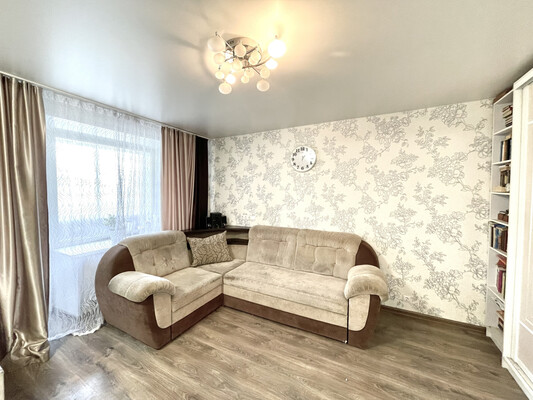 Продам трехкомнатную (3-комн.) квартиру, Сурикова ул, 36, Киров г