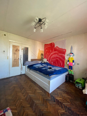 Продам трехкомнатную (3-комн.) квартиру, Российский пр-кт, 14А, Санкт-Петербург г