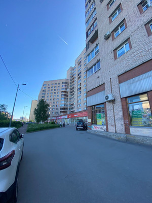 Продам трехкомнатную (3-комн.) квартиру, Российский пр-кт, 14А, Санкт-Петербург г