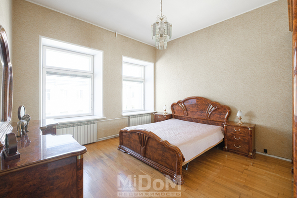 Продам двухкомнатную (2-комн.) квартиру, Ефимова ул, 6, Санкт-Петербург г