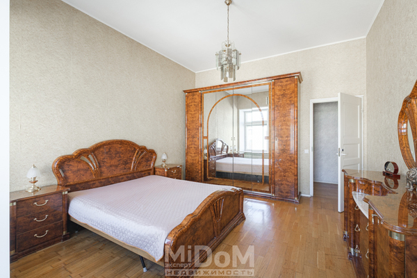 Продам двухкомнатную (2-комн.) квартиру, Ефимова ул, 6, Санкт-Петербург г