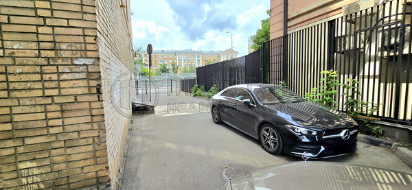 Продам трехкомнатную (3-комн.) квартиру, Лесной 2-й пер, 10, Москва г