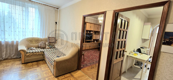 Продам трехкомнатную (3-комн.) квартиру, Лесной 2-й пер, 10, Москва г
