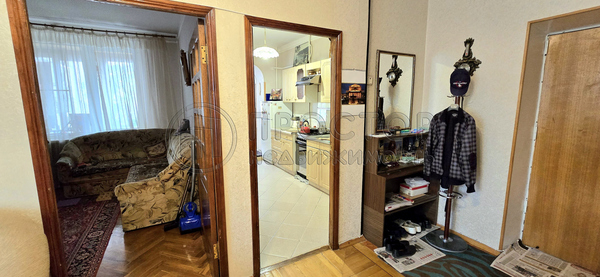 Продам трехкомнатную (3-комн.) квартиру, Лесной 2-й пер, 10, Москва г