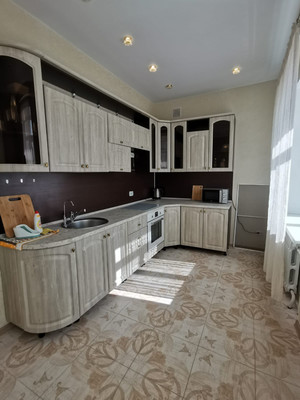 Продам трехкомнатную (3-комн.) квартиру, Советская ул, 8, Сыктывкар г