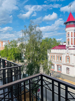 Продам трехкомнатную (3-комн.) квартиру, Советская ул, 8, Сыктывкар г
