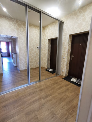 Продам трехкомнатную (3-комн.) квартиру, Советская ул, 8, Сыктывкар г