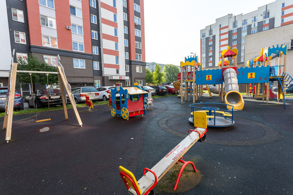 Продам однокомнатную (1-комн.) квартиру, Генерала Толстикова ул, 2б, Калининград г