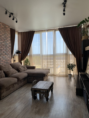 Продам двухкомнатную (2-комн.) квартиру, Строителей ул, 119, Ханты-Мансийск г