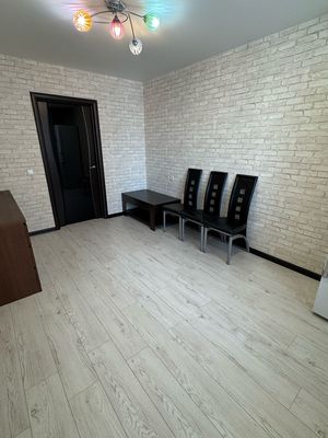 Продам двухкомнатную (2-комн.) квартиру, Тюленина ул, 12, Новосибирск г